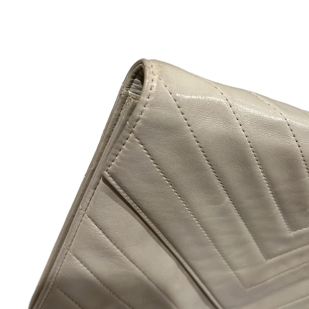 Yves Saint Laurent  YSL White Quilted Clutch EUC - Picture 11 of 15